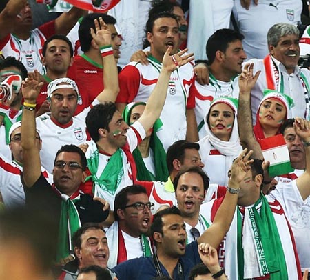عکس های بازیگران و هنرمندان ایرانی در جام جهانی ۲۰۱۴